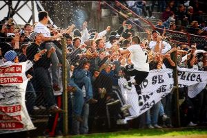 En Salto extrañarán estos festejos de gol del Sapo Vera para Ferro tras la confirmación de que no habrá fútbol local en 2020