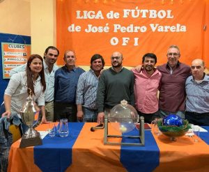 Las autoridades de la Liga de Varela en su refundación en setiembre de 2019