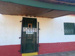 local clausurado
