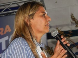 2019, Adriana en acto camino a la Presidencia acompañando a Jorge Larrañaga