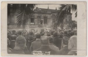 Inauguración de un busto en memoria del Dr. Alfredo Vidal y Fuentes, en el hospital de Minas que lleva su nombre en 1929. Biblioteca Nacional de Uruguay Archivo Aníbal Barrios Pintos