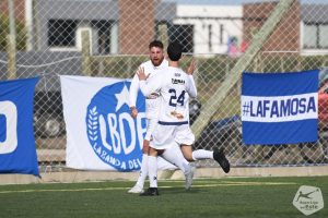 Jonathan Polilla Gutiérrez celebra uno de sus tantos. El goleador arrancó con todo en La Banda del Pozo