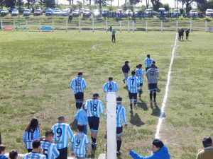 Una imagen que los albicelestes extrañan. Ayer volvieron los juveniles para entrenar en su casa