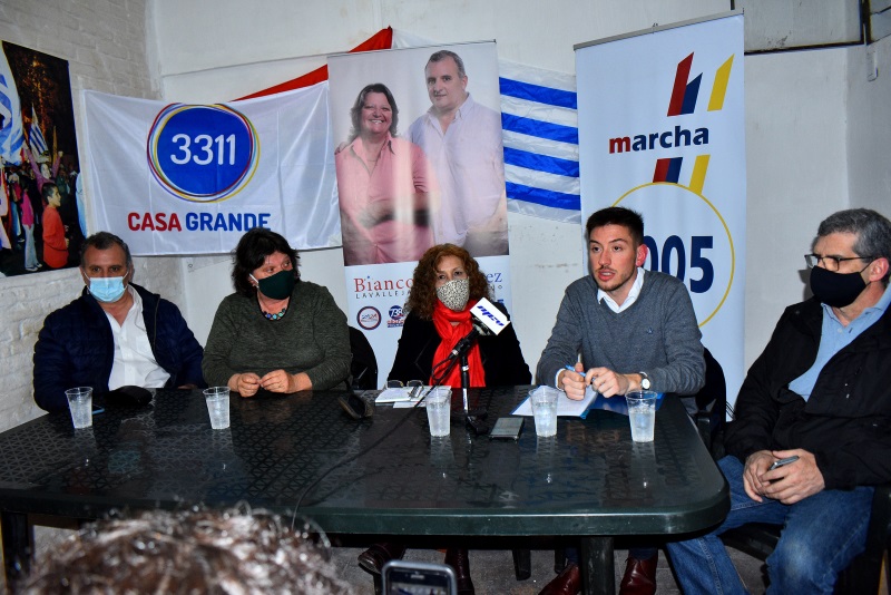 Daniel Ximénez, Cecilia Bianco, Constanza Moreira, Felipe De los Santos y Pablo Melgar