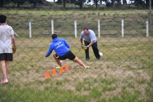 Marcelo Madeiro entrena con los arqueros de Las Delicias. Los clubes se mueven y esperan por definiciones de fechas para poder competir