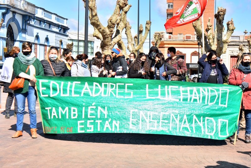 Paro con discursos y movilizaciones de FENAPES 1