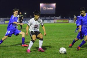 Abreu y Lescano doblan la marca de su rival. Lavalleja ganó en San José en su despedida copera (foto diario Primera Hora de San José)