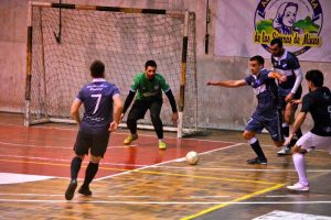 Alexis Duque encabeza un ataque de Zamora, el líder del torneo