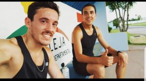 Nicolás Espinosa y su selfie con Rodrigo Patrón tras un entrenamiento en el Estadio Municipal