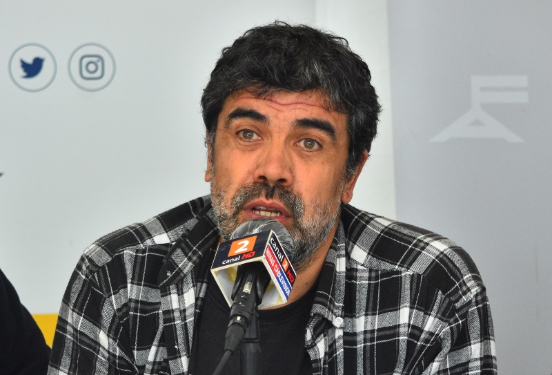 Oscar Andrade en conferencia de prensa.