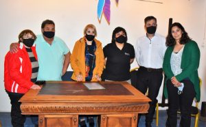 Ana María Arriola, Roberto Giménez, Solange Santos integrantes de Redam, Giuliana Acosta del Plan Ibirá, Paola Ferreira de La Casa Encantada y Néstor Satrano de BPS