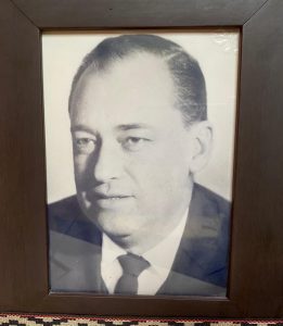 Emisora del Este en su aniversario celebra el paso de tres generaciones de una misma familia en su conducción