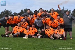 Trofeo en mano, así comenzaron los festejos de Maluco tras el título del Apertura