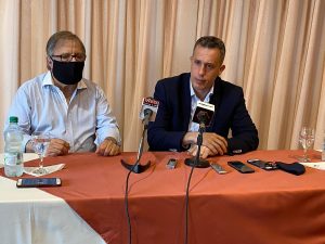 El presidente de la JDL Oscar Villalba y el intendente electo Mario García