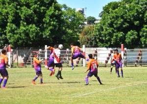 Fútbol juvenil y tribuna vacía. Es lo que corresponde y lo que se debe tratar de mantener, por el bien de todos