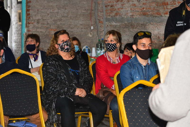 Rosa Casal y Karina Soria recibieron menciones por sus fotografías