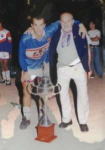 Cuanta historia en una foto. Sergio Gómez y el Turco Gilene ocuparon entre ellos gran parte de la historia de nuestro fútbol. En nombre de tantos más, elegimos a ellos en el aniversario de la L