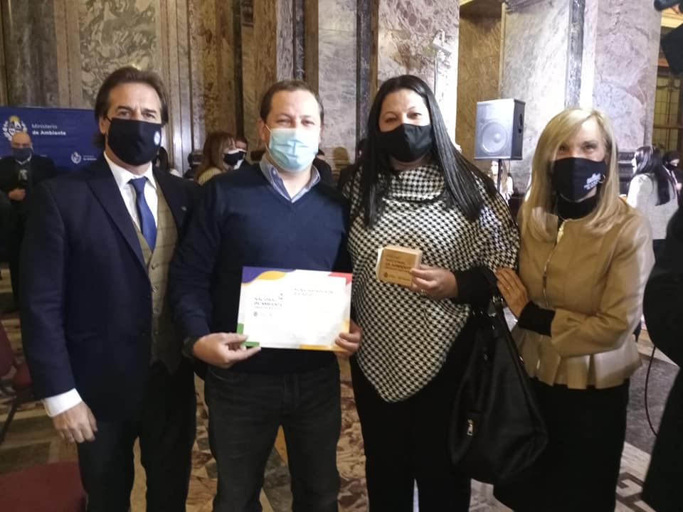El Presidente de la República Luis Lacalle Pou, el concejal Néstor Yelós, la alcaldesa Verónica Machado y la Vicepresidenta de la República Beatriz Argimón. Fuente Facebook del Municipio de Sol