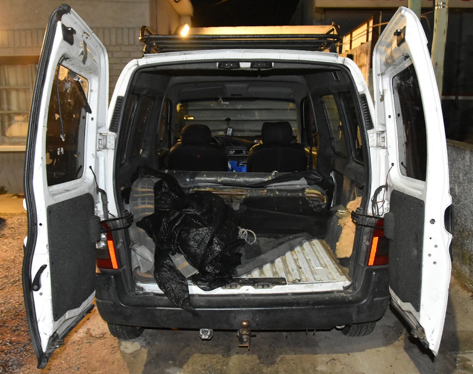camioneta Berlingo abierta