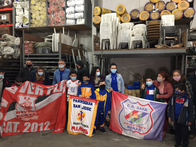 entrega canastas baby futbol 1