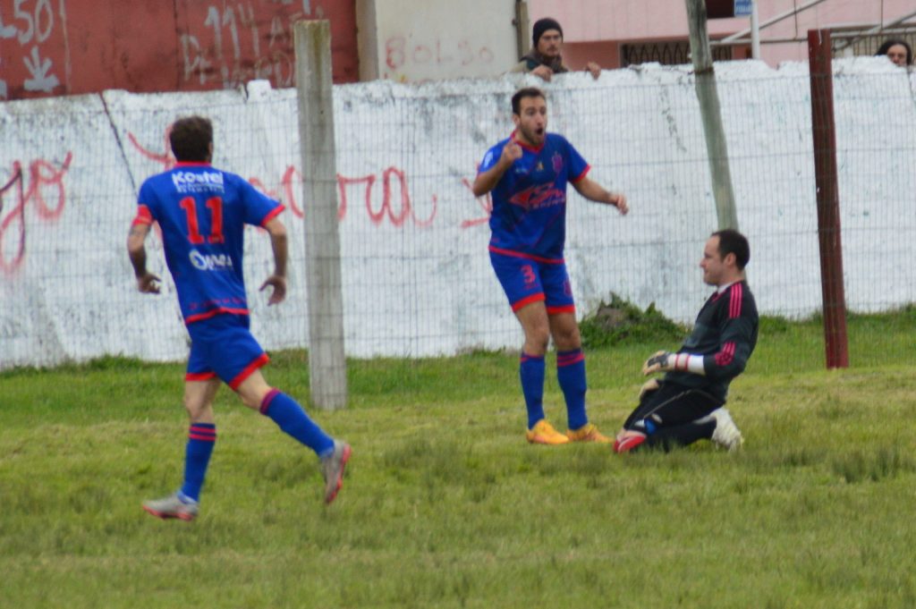 Pablo Armanetti y Fabián Aicardi, juntos en La Bombonera. Ahora volverán pero para jugar por Estación