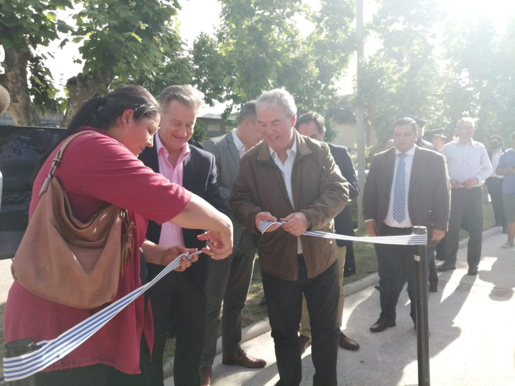 Corte de la cinta en la inauguración del sistema de videovigilancia