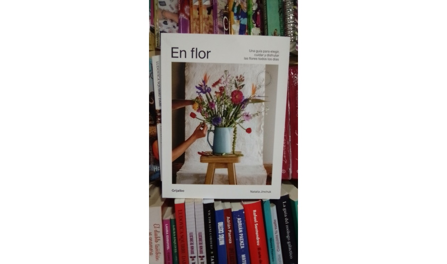 En Flor - RoMaCa Libros