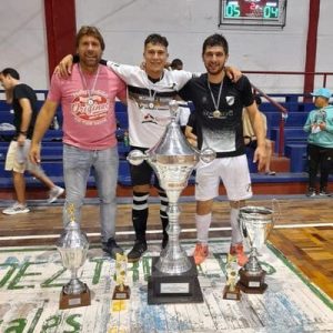 Oscar, Martín y Fabricio Fungi tras el título de All Boys