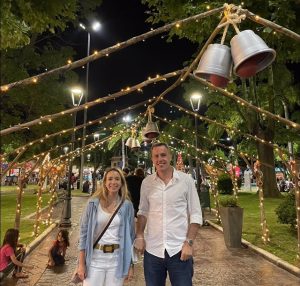 La-directora-de-Turismo-Dolores-Garcia-Pintos-y-el-intendente-Mario-Garcia