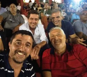 El presidente de la Liga, Rodrigo Pérez, el presidente de AUF, Ec. Ignacio Alonso, el Intendente de Treinta y Tres, Mario Silvera y el ex futbolista Patora Villarreal viendo Trienta y Tres-Varela