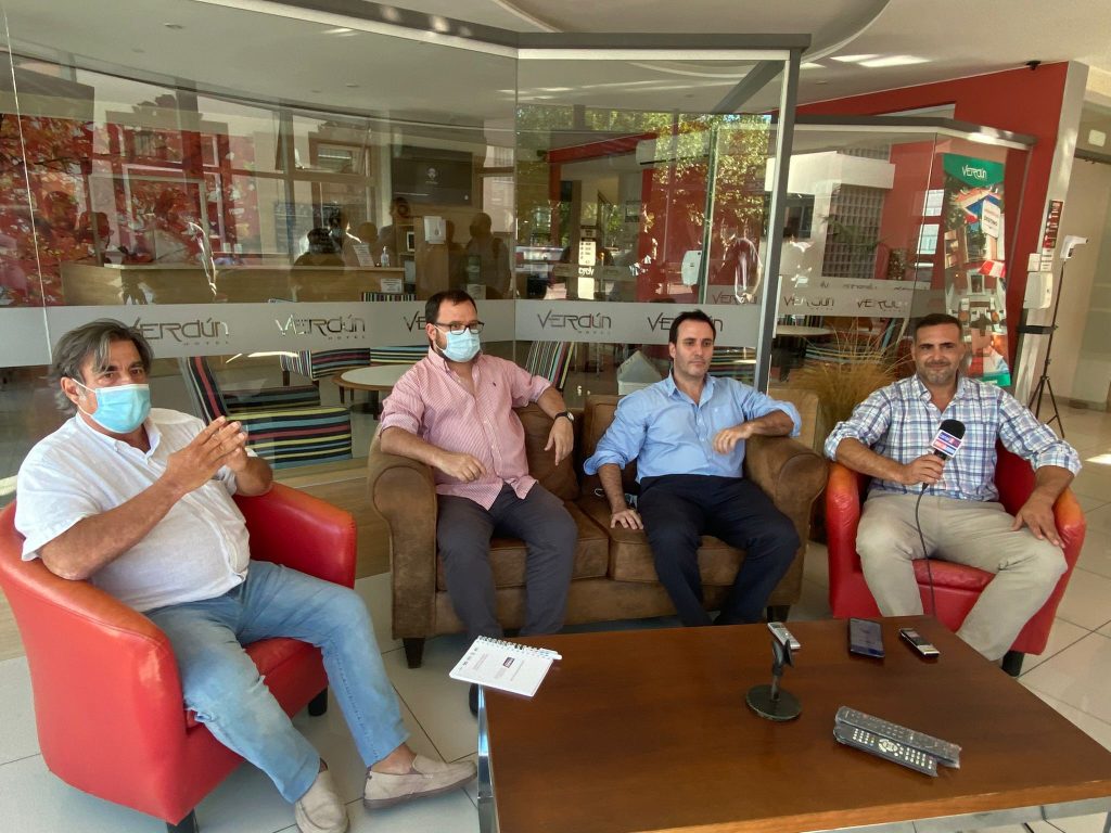 Los diputados Gustavo Zubía, Felipe Schipani, Conrado Rodríguez y el secretario general del PC en Lavalleja Luis Carresse