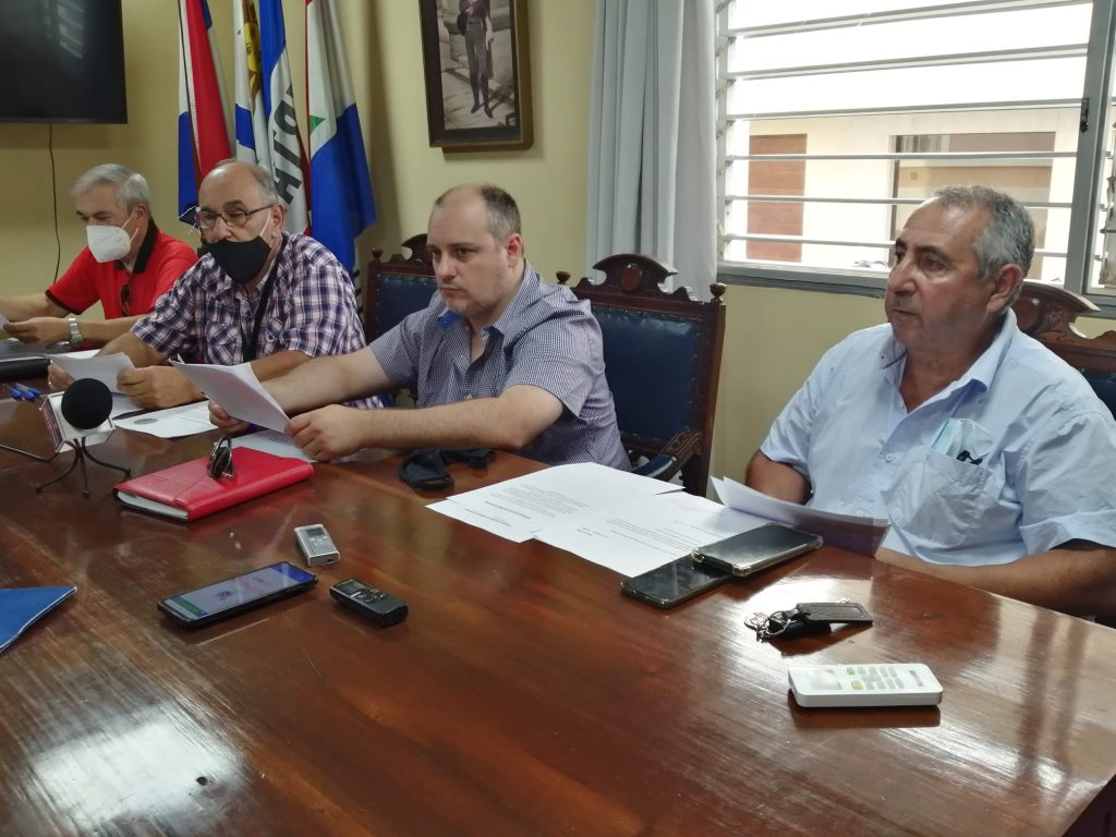 De izq. a der. ediles Carlos Pasos (PC), Luis Martínez (PN), Ismael Castro (FA) y Daniel Escudero (PN)