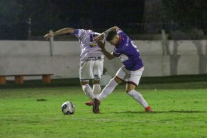 Lucas Espinosa llega a la marca. El delantero dejó su lugar a Andrich en el complemento