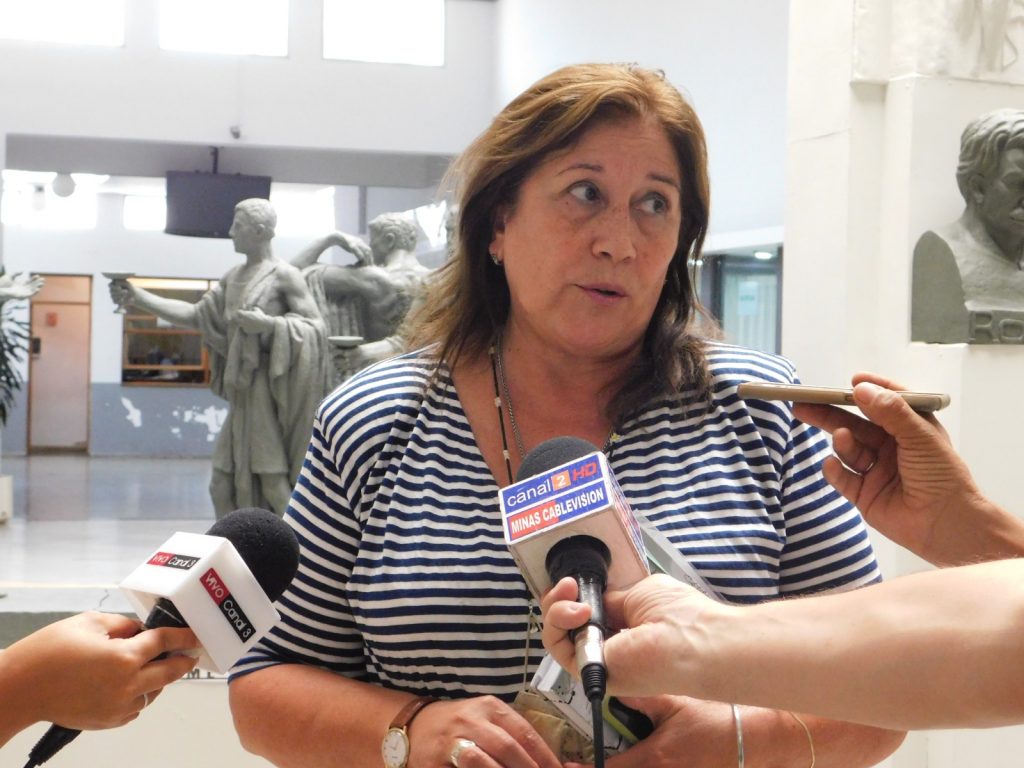 Secretaria General Lidia Araújo