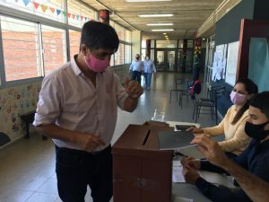 Sufragio del diputado del FA Javier Umpiérrez