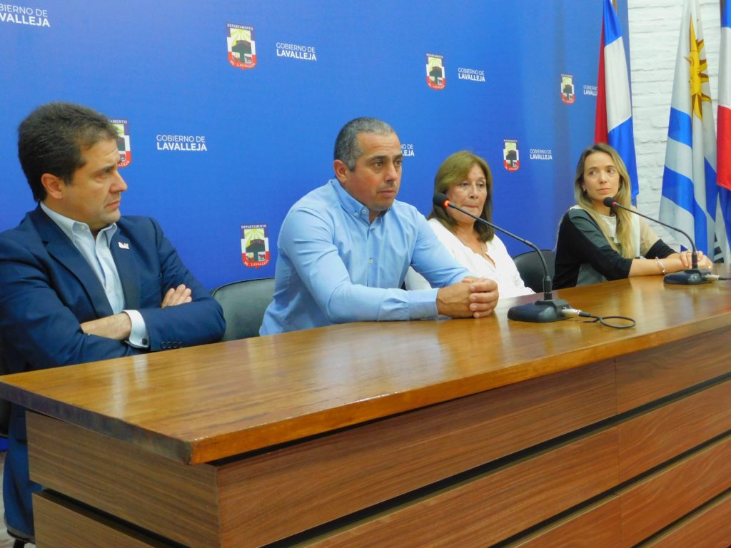 Edgardo Ramos, Neris Villalba, Lidia Araújo y Dolores García Pintos