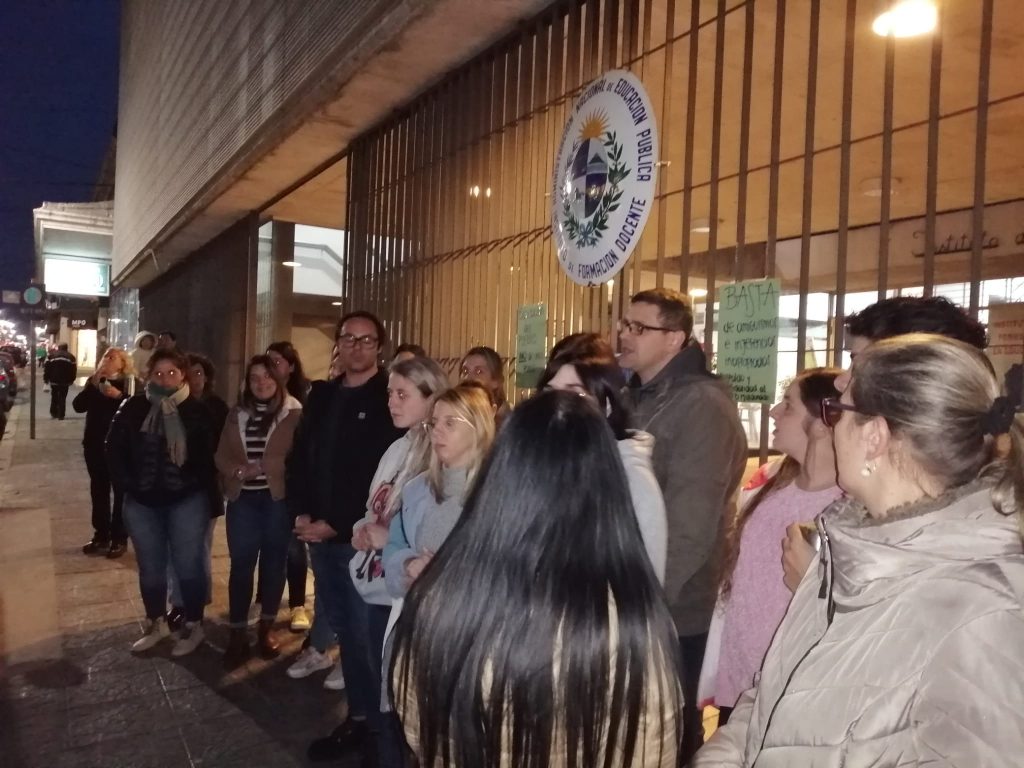 Estudiantes del Instituto de Formación en Educación realizaron paro 1