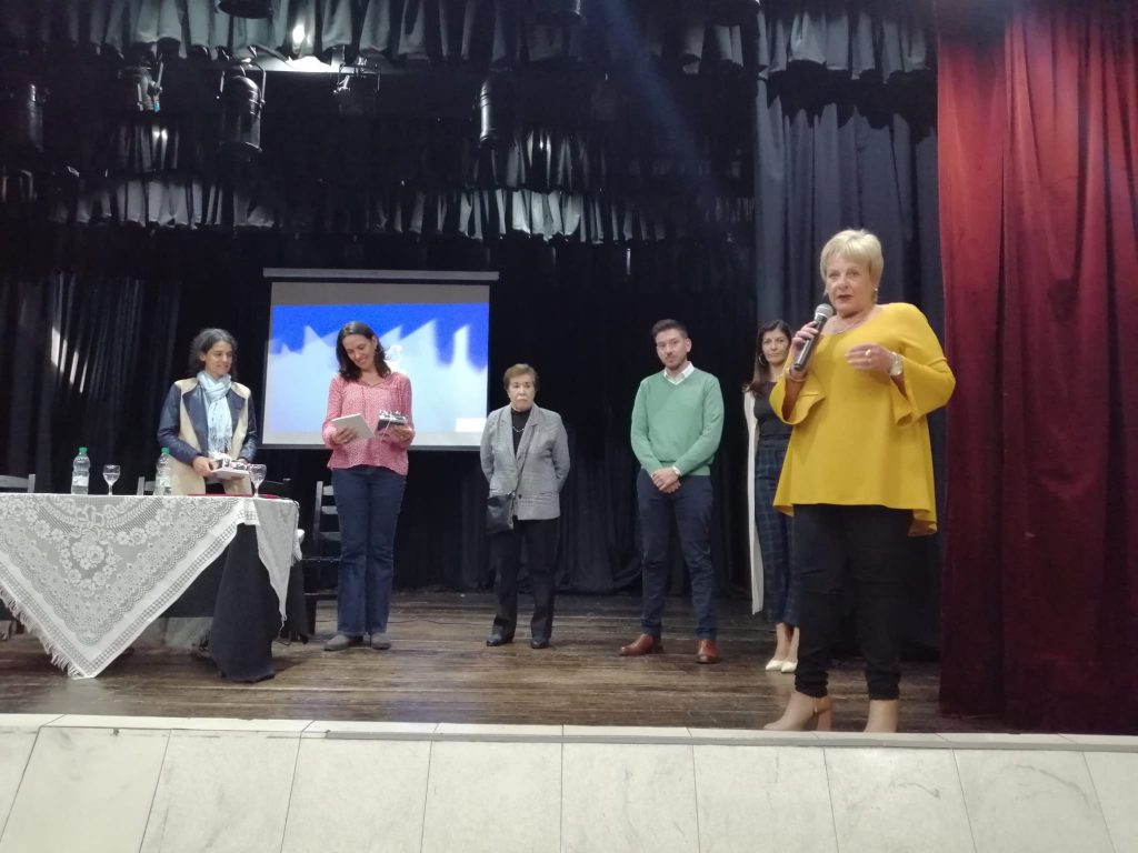 Las arqueólogas Elena Saccone y Moira Sotelo, Glenda Hernández, Felipe De los Santos, Leticia Pérez y Alda Pérez, integrantes y presidenta de la Comisión de Patrimonio Departamental