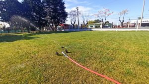 riego cancha futbol