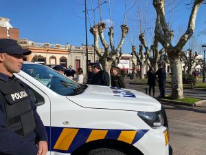 Jefatura de Policía de Lavalleja recibió 3 nuevas camionetas (4)