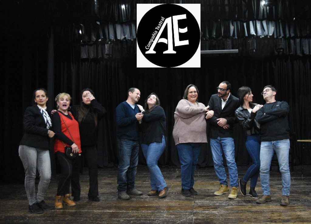 Compañía de teatro A Escena estrena Engaños y algo más