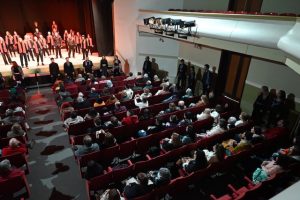 Gran presentación del Coro Mario Belardi junto al Coro Experimental 1