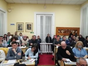 Un número importante de vecinos concurrió a presenciar la sesión