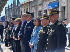 Acto en Conmemoración de la Batalla de Sarandí y Descubrimiento de América 1