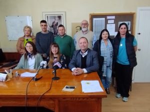 La comisión de Cultura de la JDL, las inspectoras de Educación Especial y Departamental de Lavalleja, Daysi Aguilar y Patricia Dávila y el director de Cultura de la IDL Hebert Loza