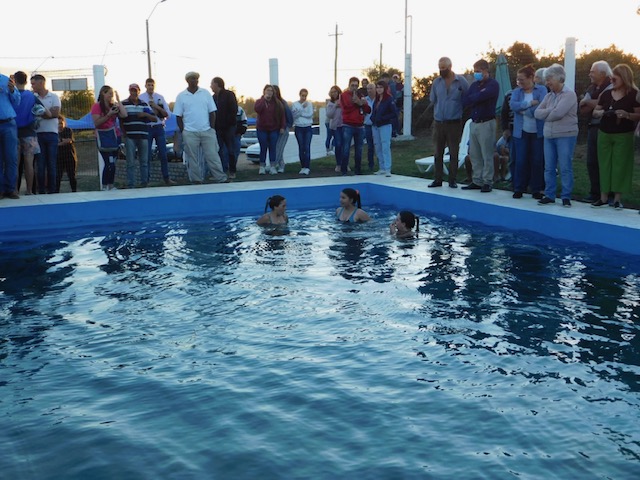 Más de 1200 usuarios concurren a las piscinas de la Ciudad de Minas 1