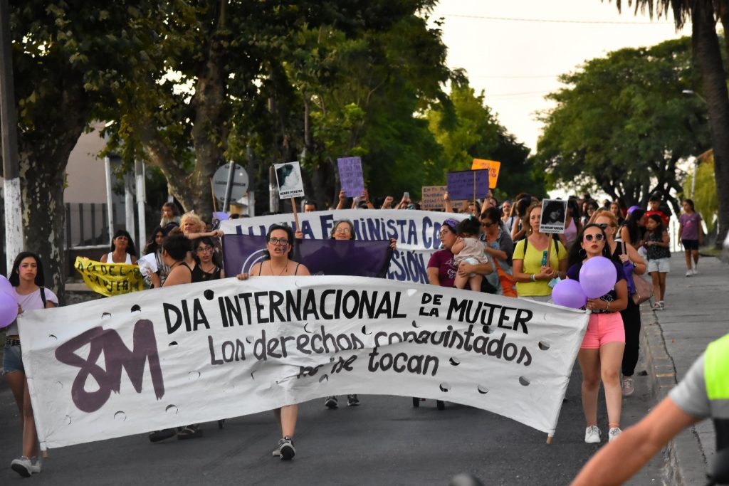Las mujeres marcharon reivindicando sus derechos y mayores oportunidades 9