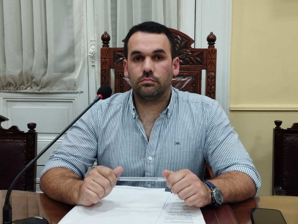 Emilio Cáceres presidió la sesión