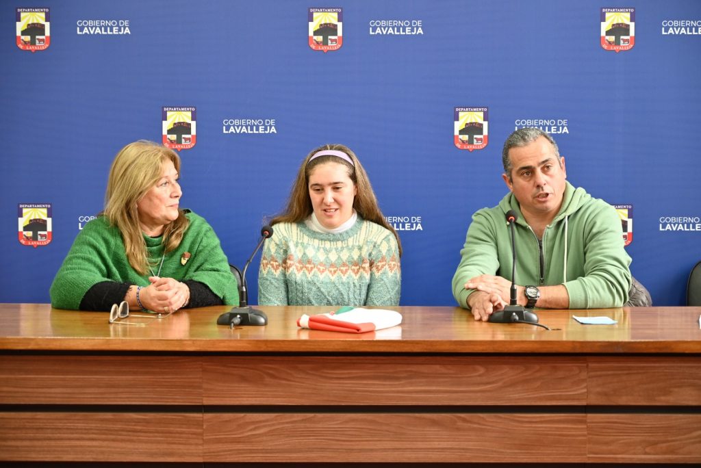 La joven Lucía Silva participará de la competencia de Natación Adaptada (1)