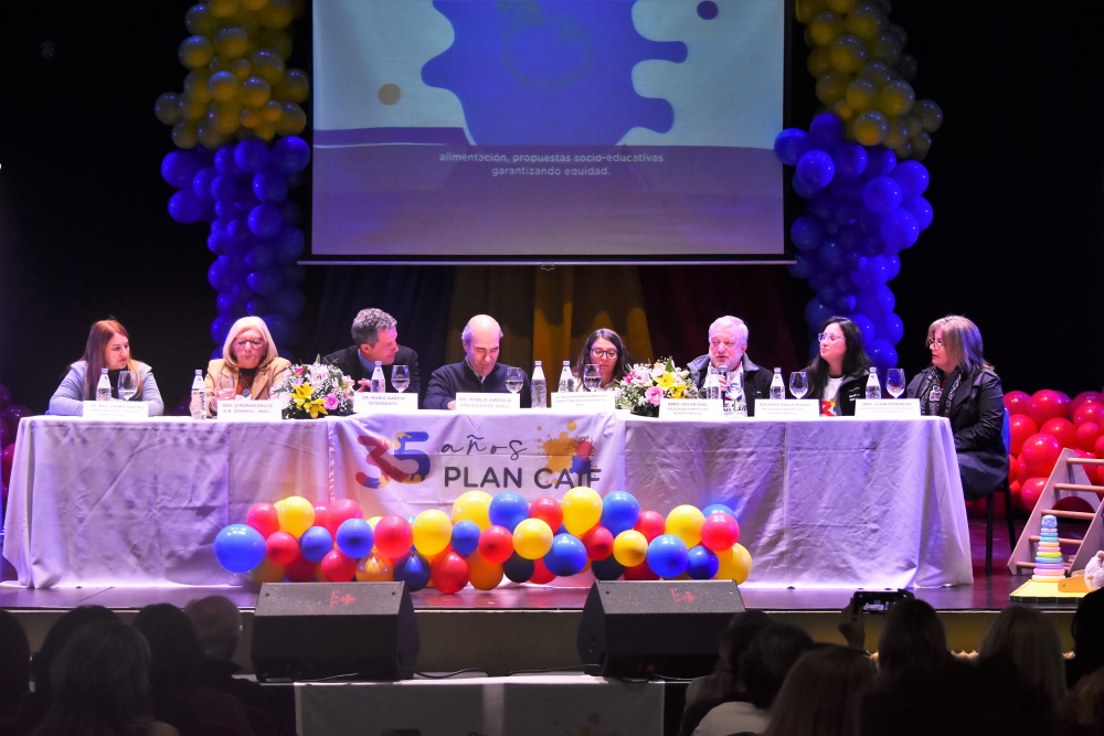 Festejo de los 35 años del Plan CAIF (3)